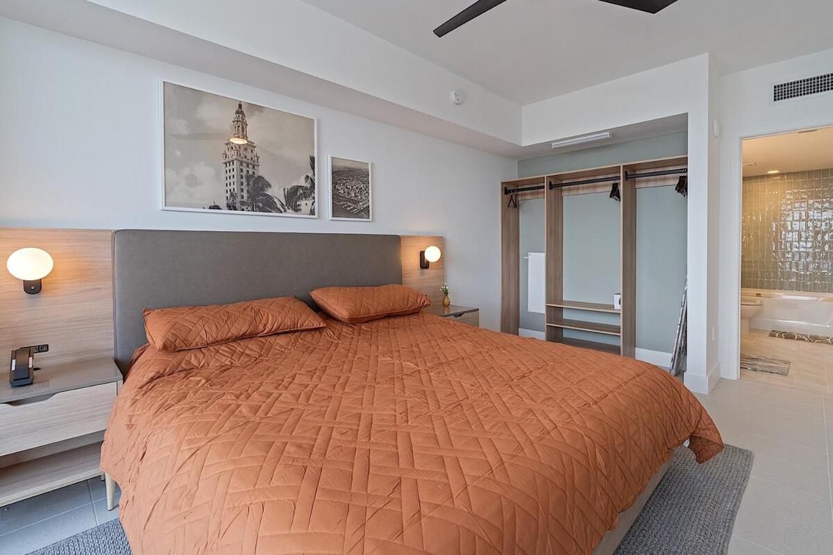 Stylish 1bd On 46th Floor Apartamento *